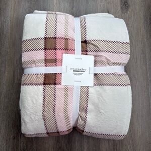 NWT Vera Bradley Essential Oversized Throw Blanket